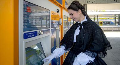 Új, közös turisztikai termék bevezetéséről állapodott meg a MÁV Személyszállítási Zrt. és a Gödöllői Királyi Kastély. A felek szándéknyilatkozata alapján a jövőben kombinált jegy segíti a látogatókat abban, hogy egyszerűen és kedvező áron juthassanak el a Új, közös turisztikai termék bevezetéséről állapodott meg a MÁV Személyszállítási Zrt. és a Gödöllői Királyi Kastély. A felek szándéknyilatkozata alapján a jövőben kombinált jegy segíti a látogatókat abban, hogy egyszerűen és kedvező áron juthassanak el a