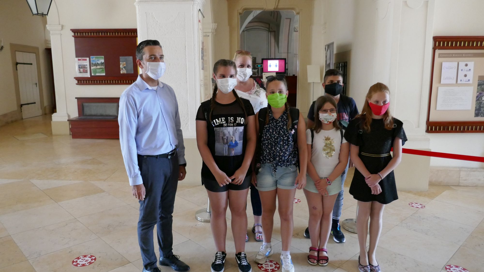 Honlapkészítő tanfolyam nyertesei Cincogó 5/6-od nevű csapat 